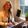 Laura Paget